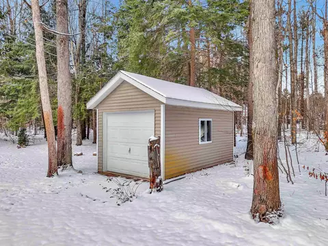 10866 Dylan, Interlochen, MI 49643 photo 9