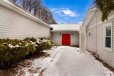 9517 Mcpherson, Alden, MI 49612