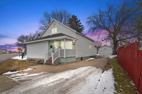914 3rd, Cadillac, MI 49601