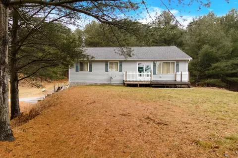 657 Airport, Frankfort, MI 49635