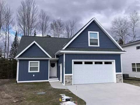 9260 S Flaska, Cedar, MI 49621