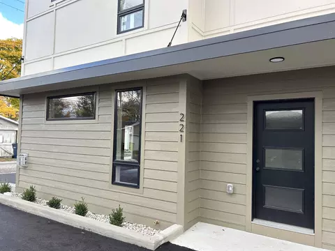 221 E Twelfth, Traverse City, MI 49684