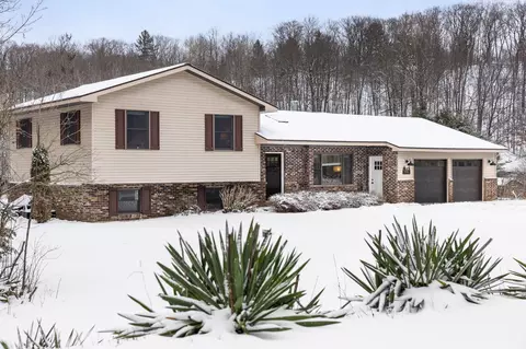 9711 E Walters, Traverse City, MI 49684