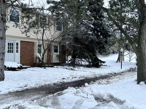 5053 Buckingham, Troy, MI 48098