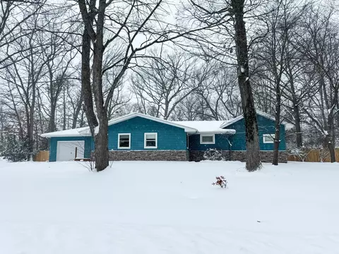 934 Hemlock, Traverse City, MI 49686