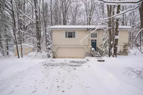 6480 Sugar Maple, Lake Ann, MI 49650