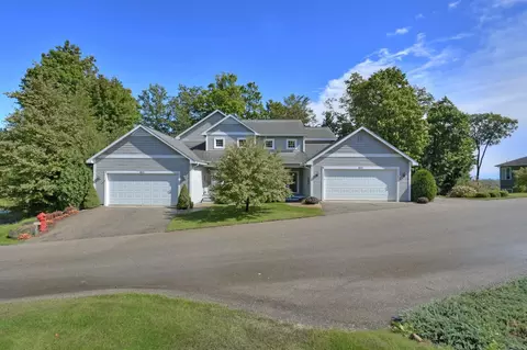 855 N Bay Clf #6, Suttons Bay, MI 49682