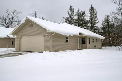 9834 Deer Trak, Interlochen, MI 49643