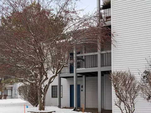 621 Riverine #201, Traverse City, MI 49684