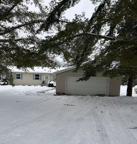 659 W Maple, Farwell, MI 48622 photo 2