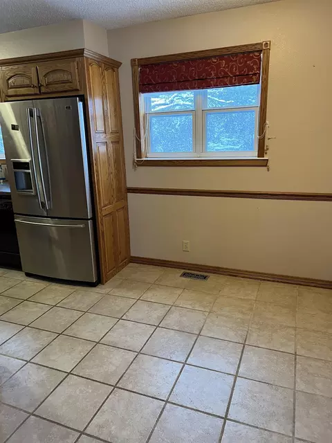 659 W Maple, Farwell, MI 48622 photo 6