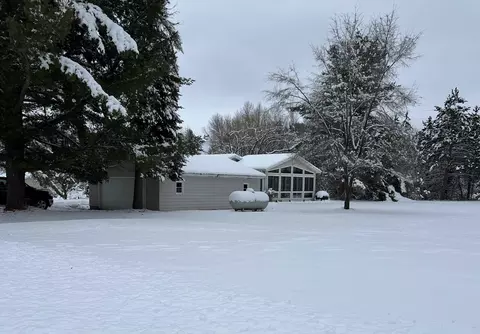 659 W Maple, Farwell, MI 48622 photo 3