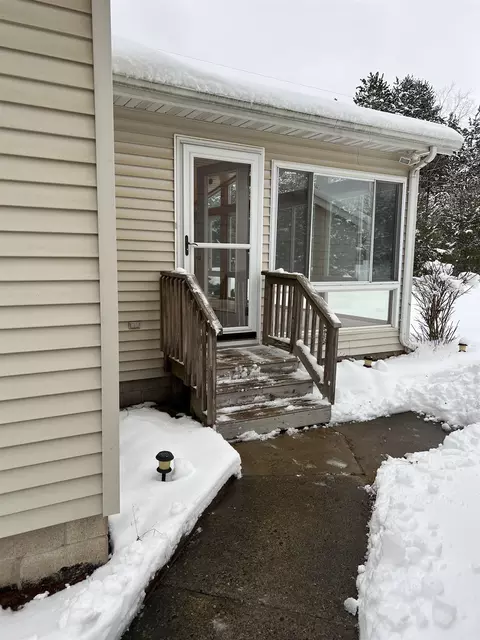 659 W Maple, Farwell, MI 48622 photo 4