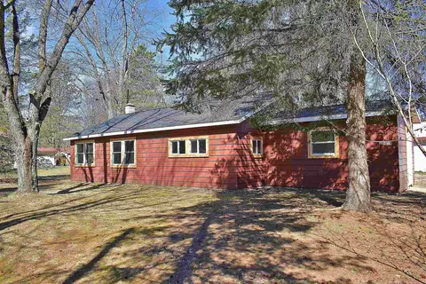 10414 N Hodenpyle Dm, Mesick, MI 49668