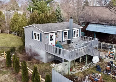 308 E Fifth, Leland, MI 49654