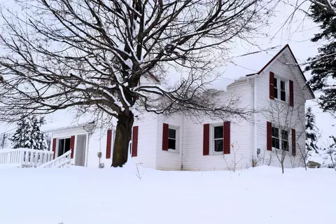 6854 S S Msn, Mount Pleasant, MI 48858