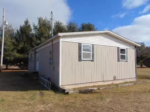 8829 E Pierce, Ithaca, MI 48847 photo 3