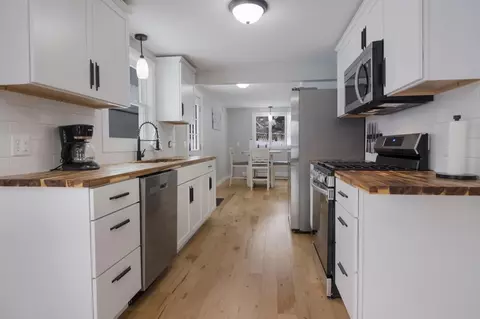 Kitchen - 4929 Bartlett, Williamsburg, MI 49690 photo 1 of 3