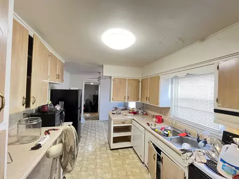 2147 Francisco, Flushing, MI 48433 photo 5
