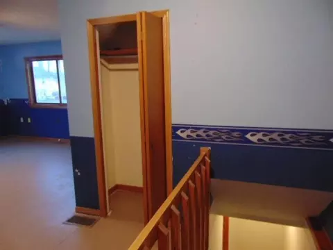 Entry Way - 324 N Ithaca, Ithaca, MI 48847 photo 2 of 2