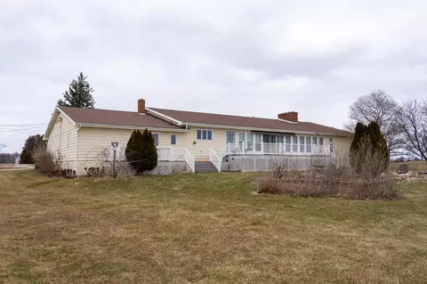 Exterior - 6426 E Blanchard, Shepherd, MI 48883 photo 22 of 29
