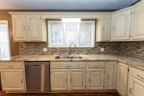 Kitchen - 6426 E Blanchard, Shepherd, MI 48883 photo 6 of 7