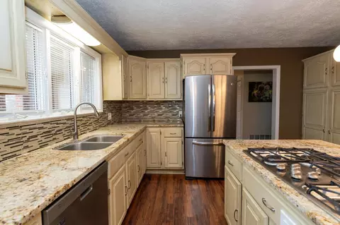 Kitchen - 6426 E Blanchard, Shepherd, MI 48883 photo 5 of 7
