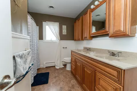 Bath - 6426 E Blanchard, Shepherd, MI 48883 photo 7 of 8