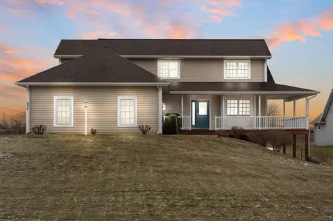 827 Shamrock, Traverse City, MI 49696