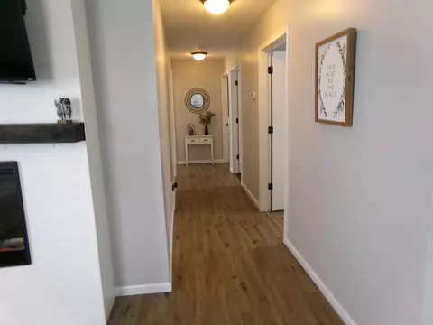 Entry Way - 290 S Webber, Farwell, MI 48622 photo 2 of 2