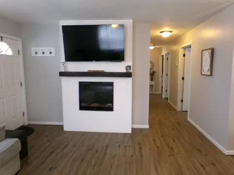 Living - 290 S Webber, Farwell, MI 48622 photo 2 of 5