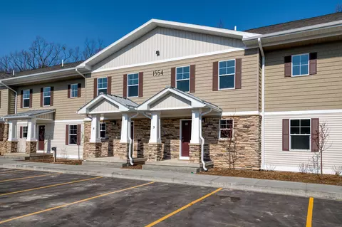 1554 Simsbury #5, Traverse City, MI 49686