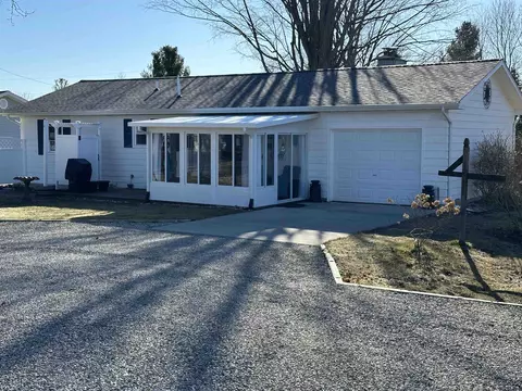 8269 Ridge, Rapid City, MI 49676