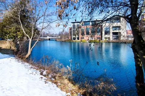 621 Riverine #205, Traverse City, MI 49684