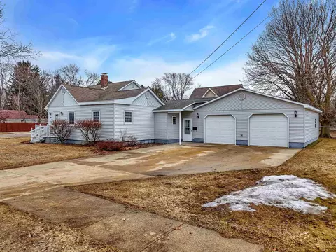 301 S Carmel, Cadillac, MI 49601