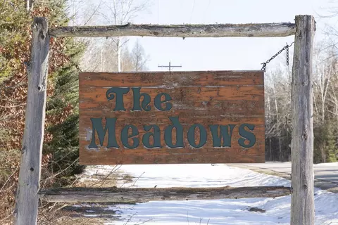 711 Grouse Dr SW, Kalkaska, MI 49646