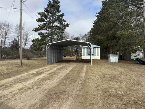 17 Fairview, Farwell, MI 48622