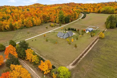 800 S Herman, Suttons Bay, MI 49682