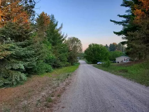 000 Howard, Mesick, MI 49668 photo 4