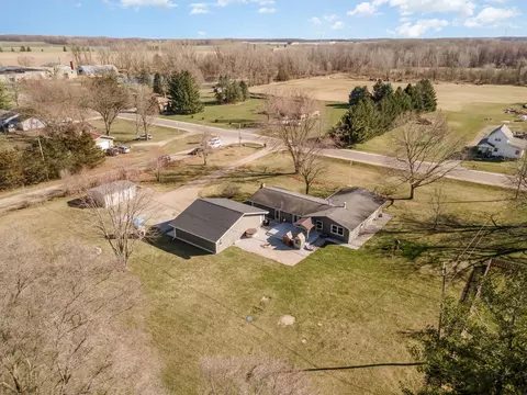 View/Area - 2270 W Washington, Ithaca, MI 48847 photo 3 of 5