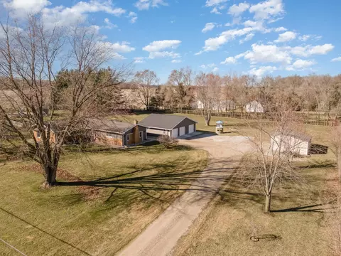 View/Area - 2270 W Washington, Ithaca, MI 48847 photo 1 of 5