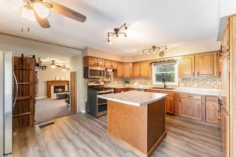 Kitchen - 2270 W Washington, Ithaca, MI 48847 photo 3 of 3