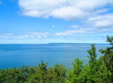 11 Pinnacle # D, Glen Arbor, MI 49636