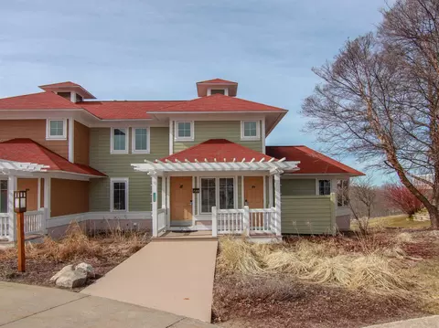 12260- Unit 722 Mountaintop #722, Thompsonville, MI 49683