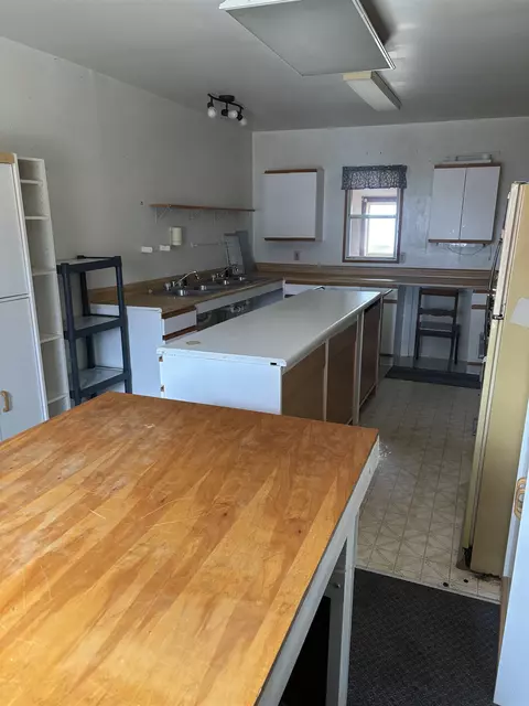 Kitchen - 307 E Cottage, Shepherd, MI 48883 photo 5 of 5