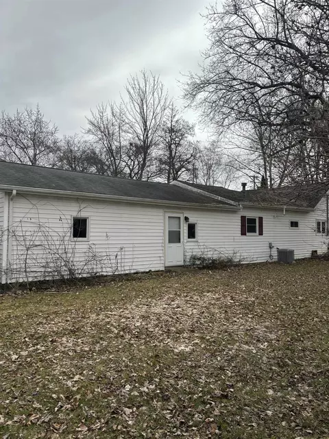 Exterior - 307 E Cottage, Shepherd, MI 48883 photo 5 of 8