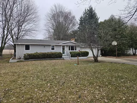3245 S Isabella, Mount Pleasant, MI 48858