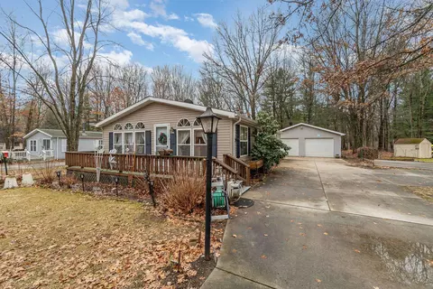 3120 Lake Of The Pnes, Lake, MI 48632