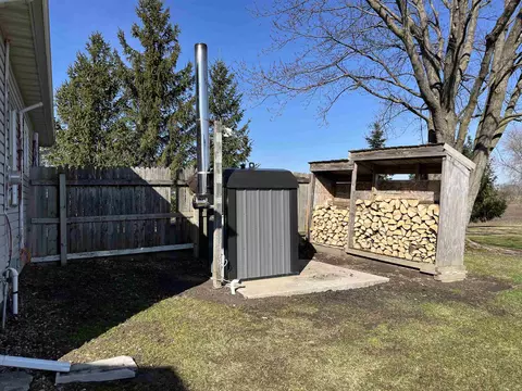 8289 E Millbrook, Shepherd, MI 48883 photo 16