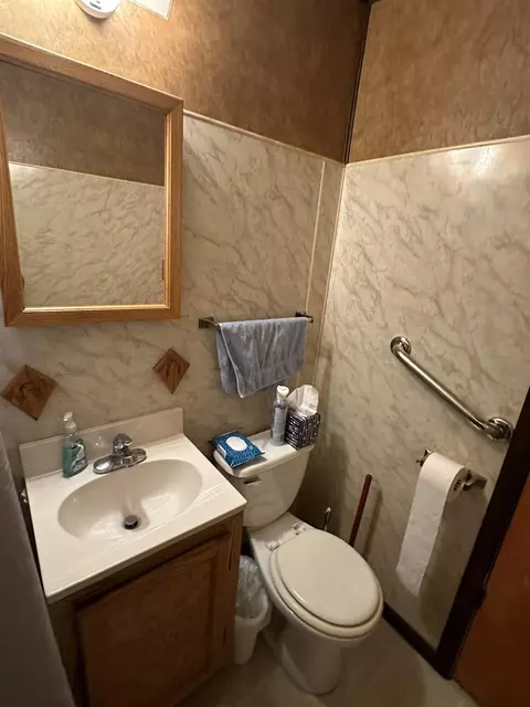 Bath - 3218 Pine Riv, Standish, MI 48658 photo 3 of 3